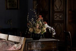 mobila din lemn masiv